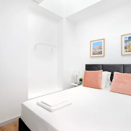 With Private Pool, Hot Tub, Bbq & Patio Nyaraló