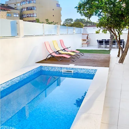 Vakantiehuis Private Pool With 4br Suites, Hot Tub & Patio Vila Nova de Gaia