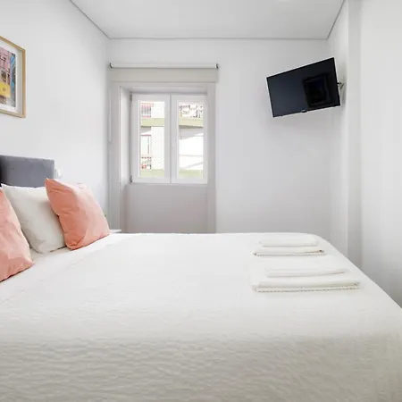 With Private Pool, Hot Tub, Bbq & Patio Tatil Evi *