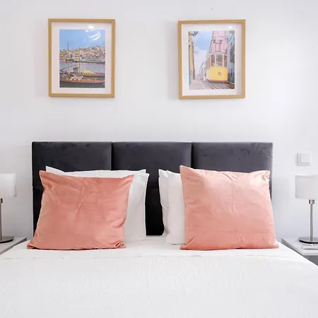 Tatil Evi With Private Pool, Hot Tub, Bbq & Patio *