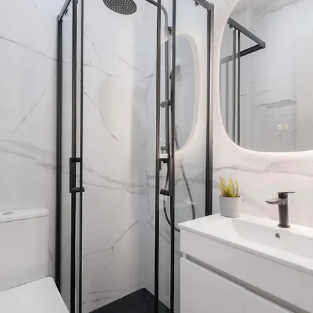 Tatil Evi With Private Pool, Hot Tub, Bbq & Patio