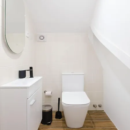 Tatil Evi With Private Pool, Hot Tub, Bbq & Patio *