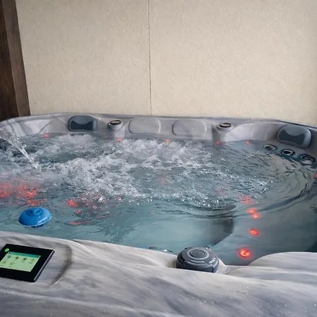 بيت للعطل With Private Pool, Hot Tub & Patio فيلا نوفا دي غايا