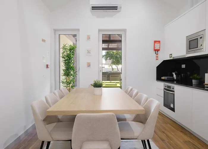 With Private Pool, Hot Tub & Patio *