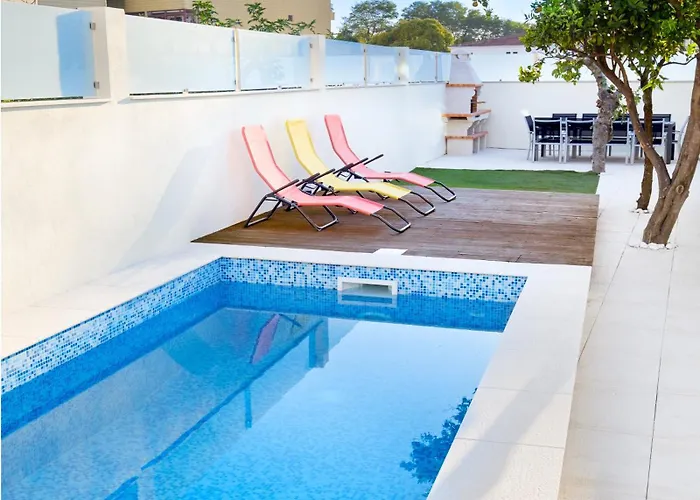 بيت للعطل With Private Pool, Hot Tub & Patio فيلا نوفا دي غايا