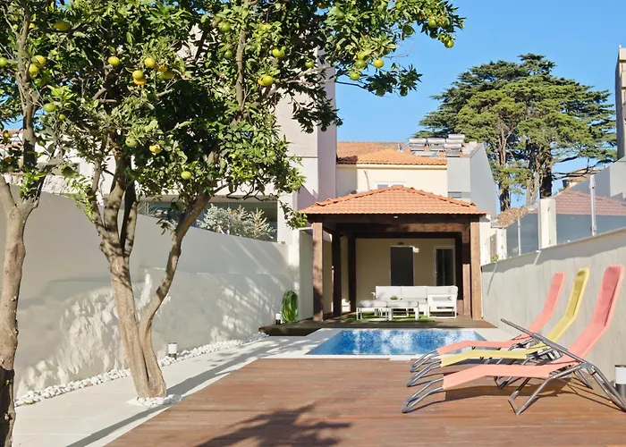 With Private Pool, Hot Tub & Patio فيلا نوفا دي غايا