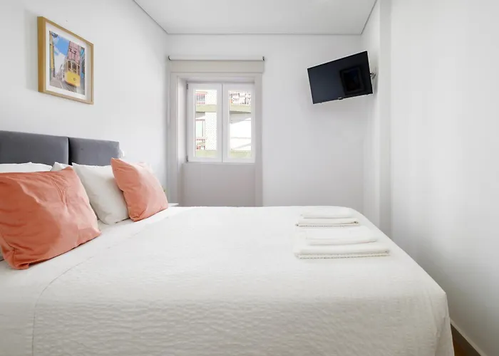 With Private Pool, Hot Tub & Patio بيت للعطل *