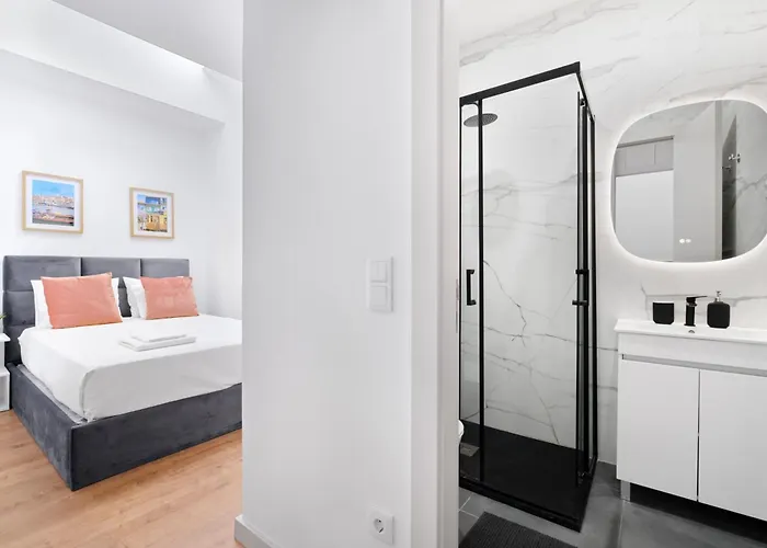 With Private Pool, Hot Tub & Patio فيلا نوفا دي غايا